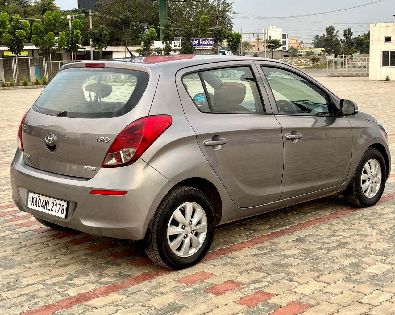 Hyundai  I20 sportz  2012 Grey