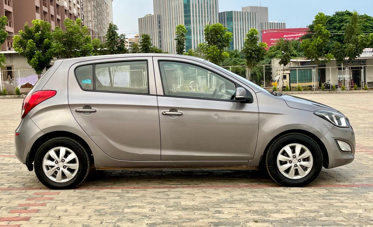 Hyundai  I20 sportz  2012 Grey