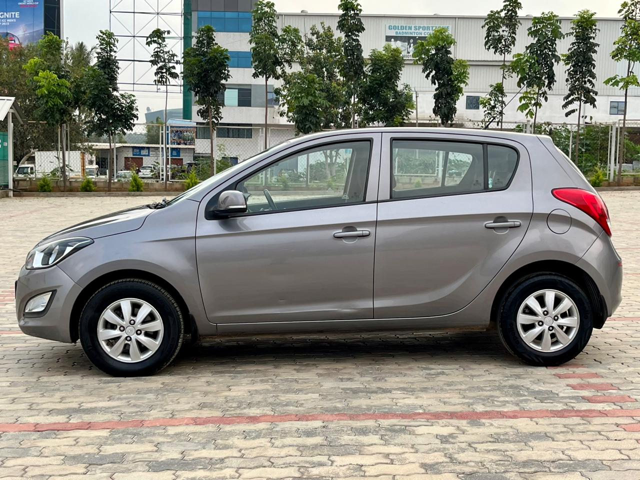 Hyundai  I20 sportz  2012 Grey