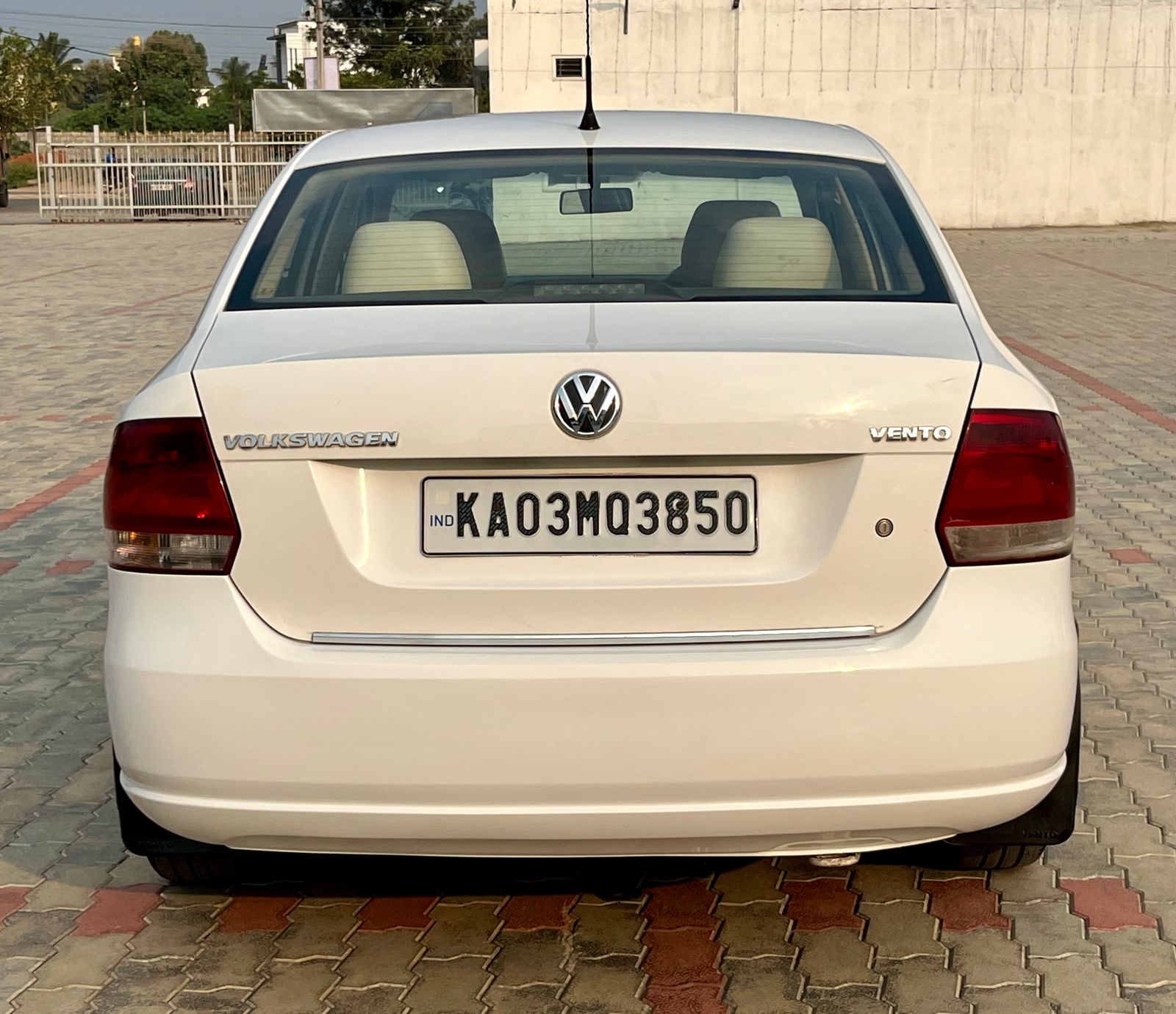 Volkswagen vento 1.6 MPi highline