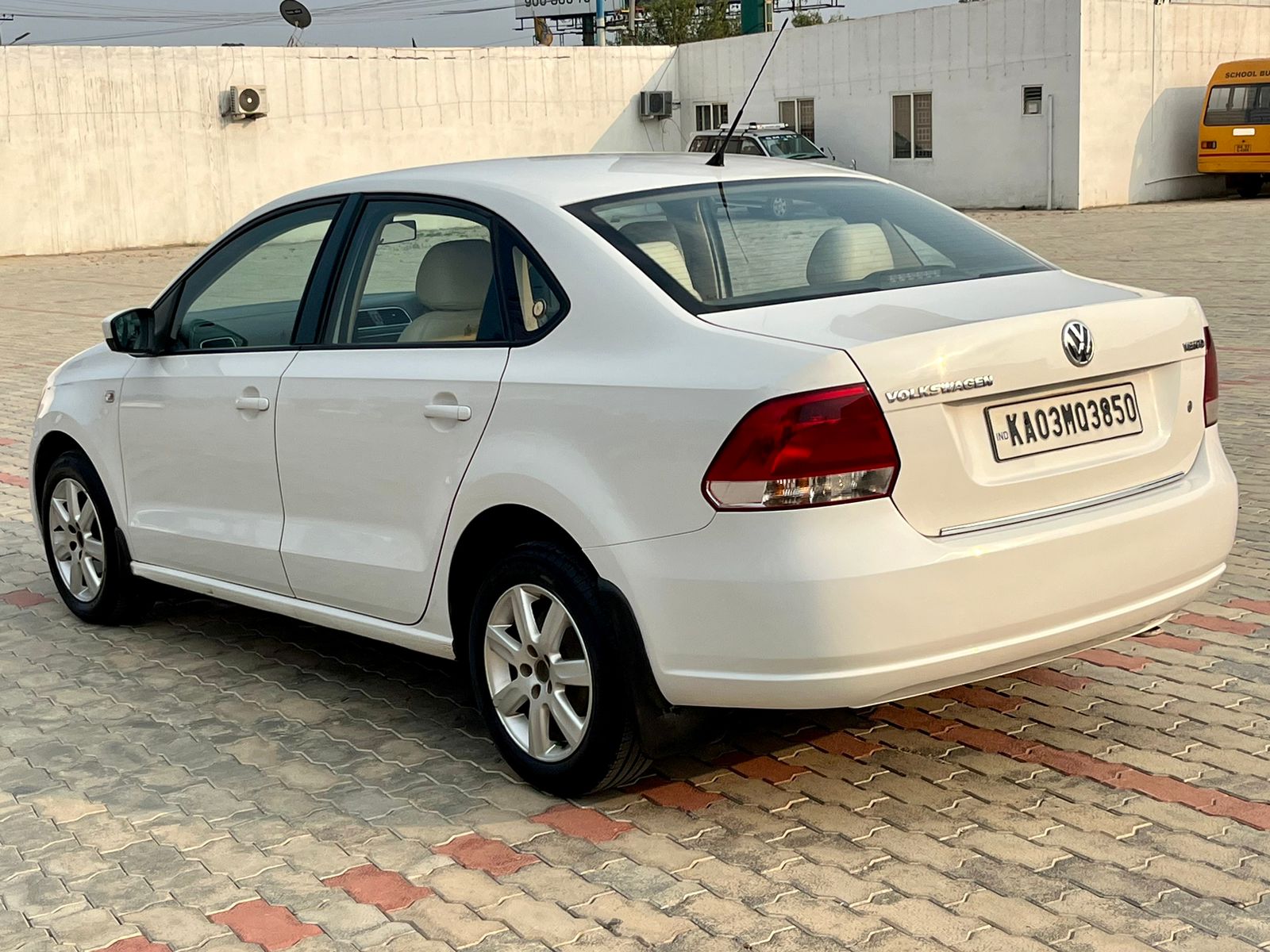 Volkswagen vento 1.6 MPi highline