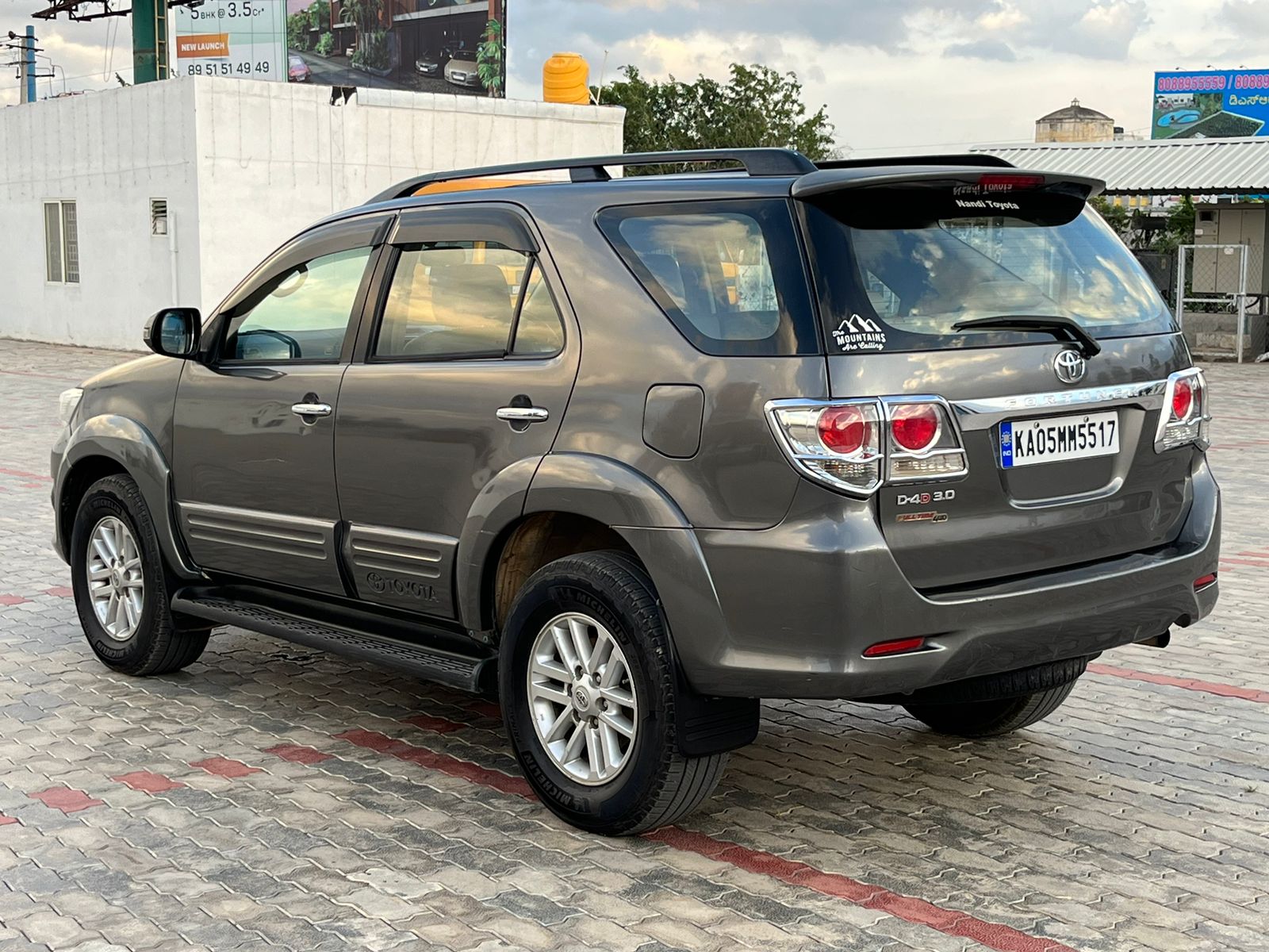 Toyota FORTUNER 3.0 4WD 2013