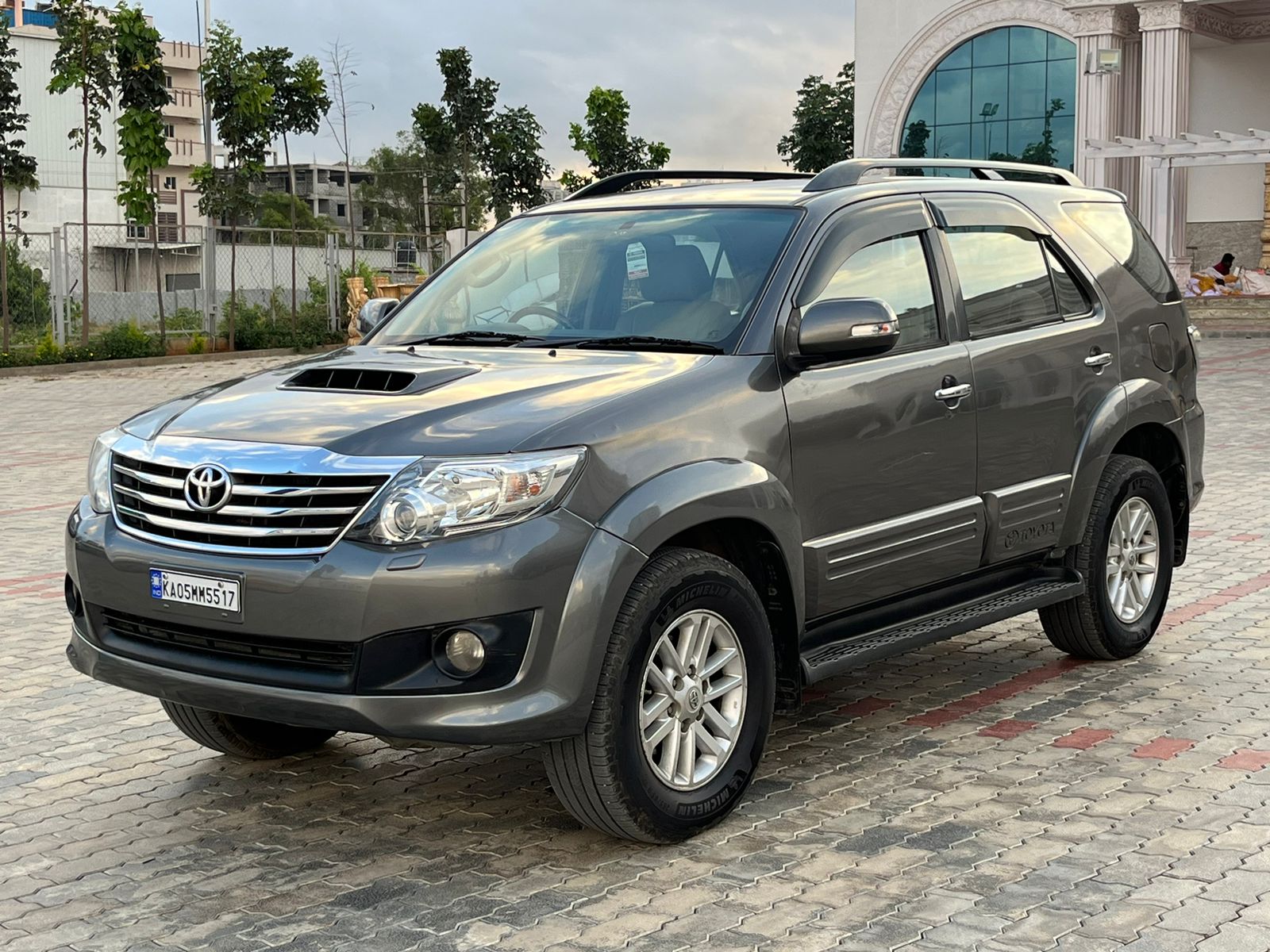 Toyota FORTUNER 3.0 4WD 2013
